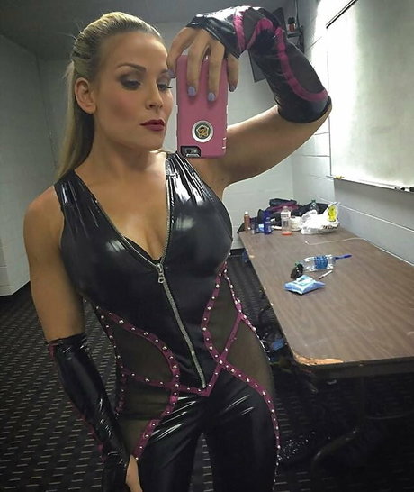 Natalya Neidhart Profile pic