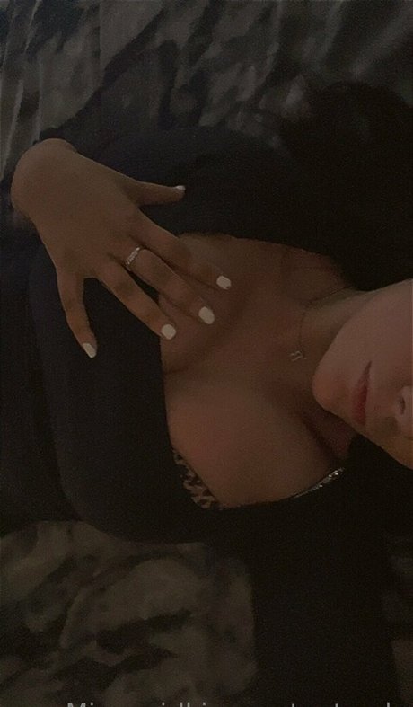 Mirrorgirlkim Profile pic