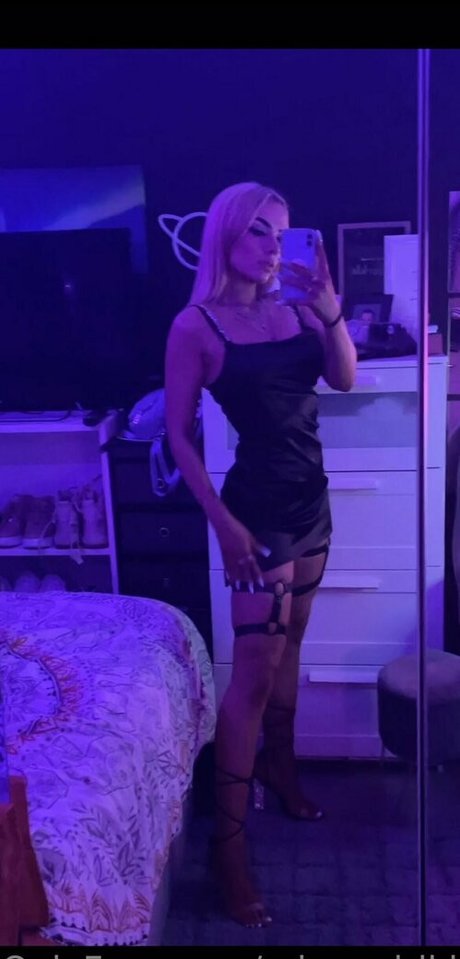 Mirrorgirlkim only fans.