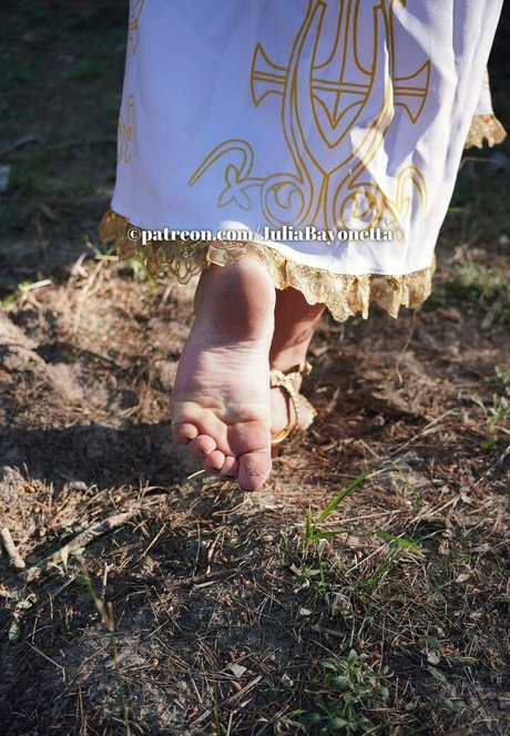 Julia Bayonetta onlyfans post