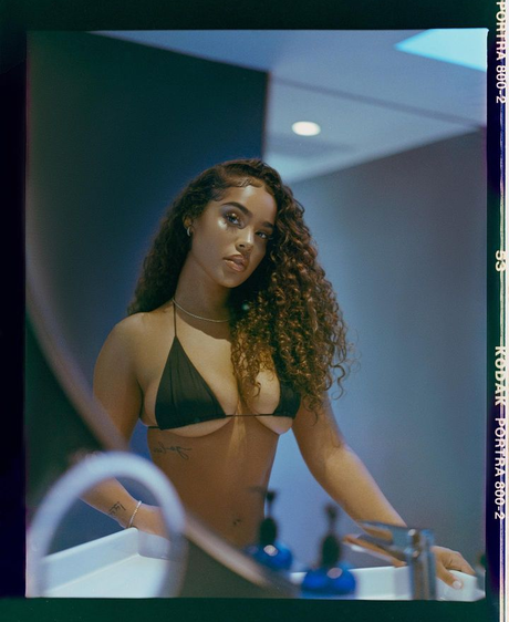 Malaika Terry onlyfans strip