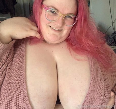 mrsapple onlyfans images