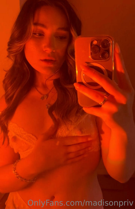 madisonpriv onlyfans model images