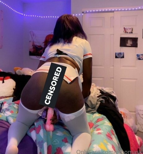 emomask onlyfans desnuda