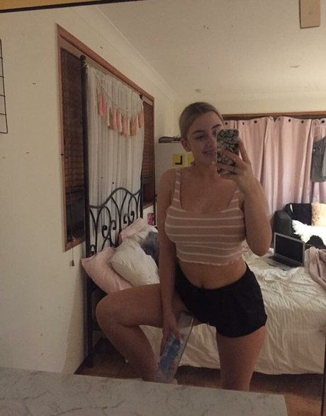 Tahlia A onlyfans nude photos