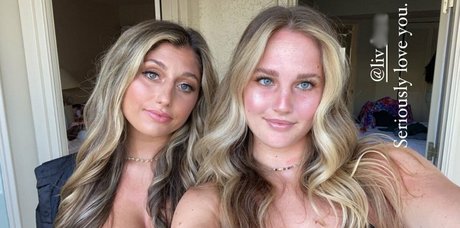 Julia Olivia onlyfans post