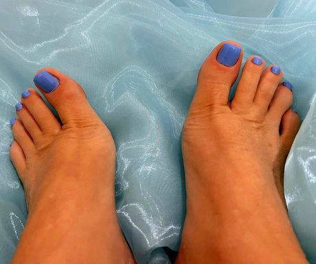 Kayla Kiwi tits onlyfans