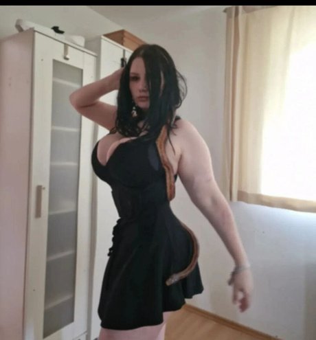 thethreeheadedsnake onlyfans leak sex