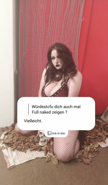 thethreeheadedsnake onlyfans nude pictures