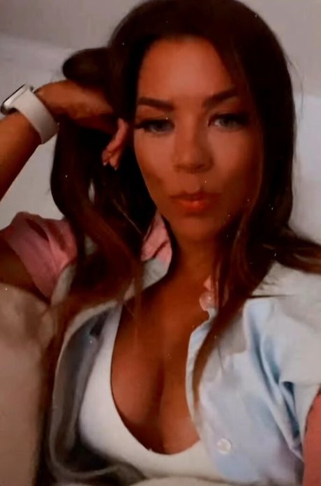 Jackie Redmond onlyfans leaked.