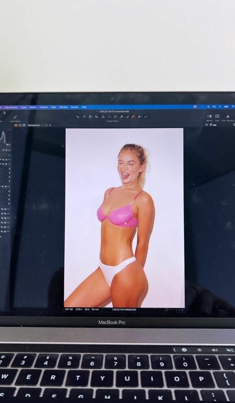 Faith Schroder naked onlyfans leaks