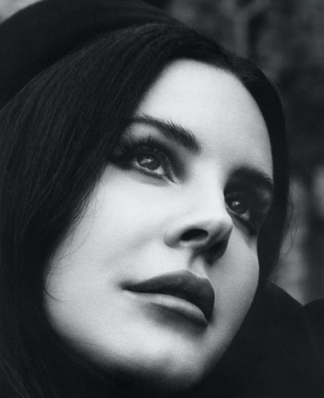 girlfriend onlyfans naked depiction