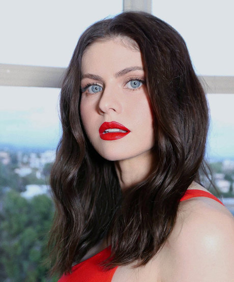 Alexandra Daddario sexy onlyfans