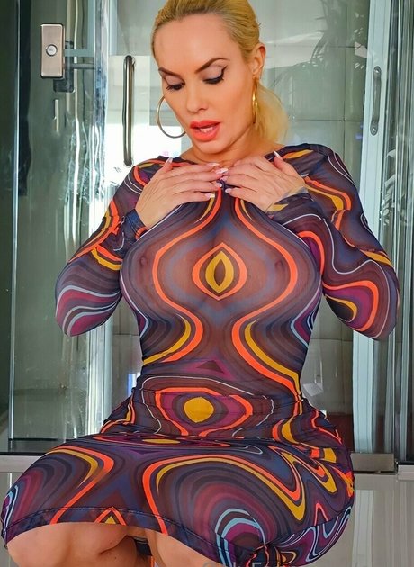 Nicole Coco Austin onlyfans pictures