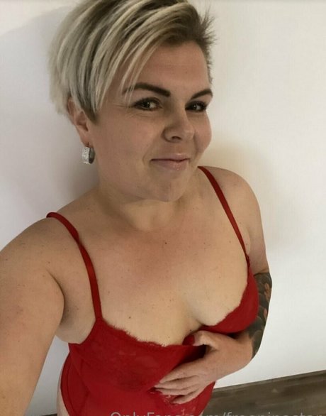 freeninastar strip onlyfans