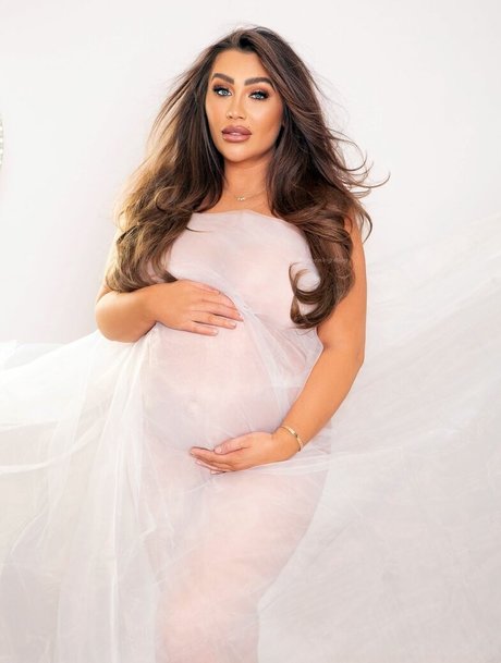 Lauren Goodger xxx only fans