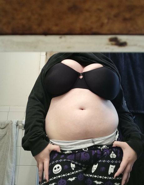 gothgoddesshailey naked onlyfans