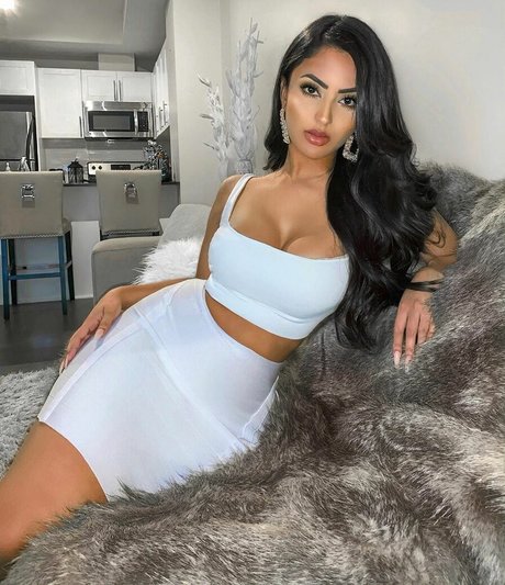 Aneeqa Farid onlyfans xxx