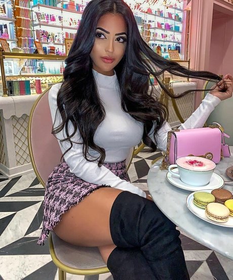 Aneeqa Farid only fans leaks