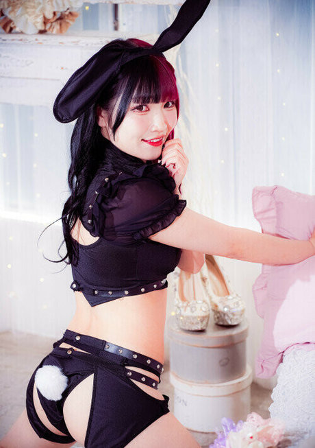 Maki Itoh onlyfans model photos