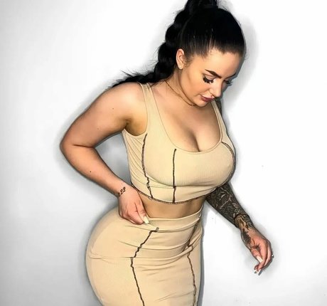 Beckie Holloway onlyfans porn