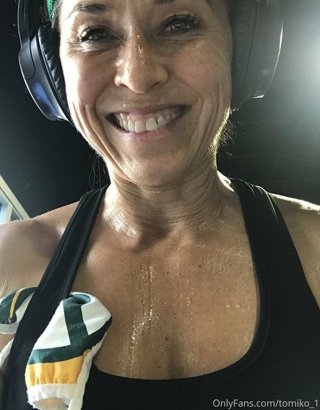 tomiko 1 onlyfans nude photos