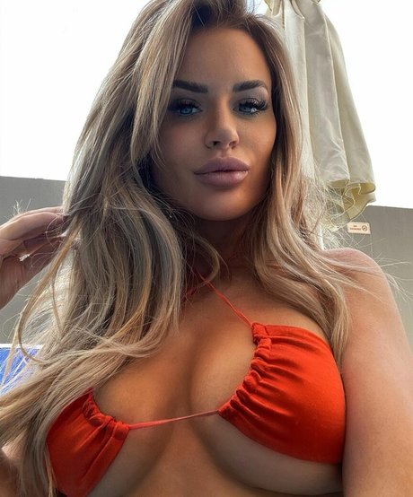 Nicole Farrell onlyfans naked leaked