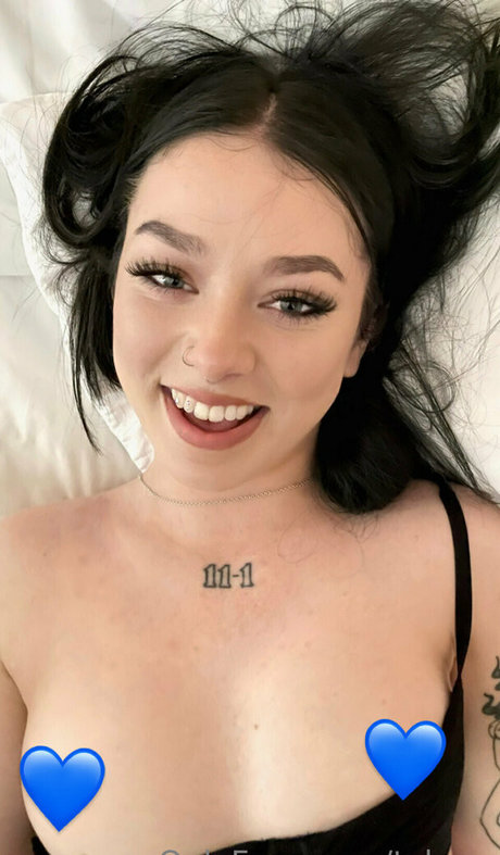 tyler n onlyfans topless