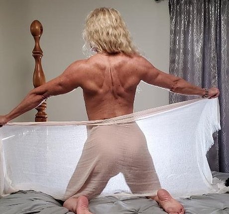 Brooke Baker strip onlyfans