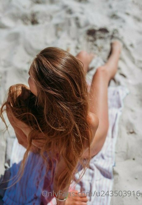 alice l onlyfans leak new