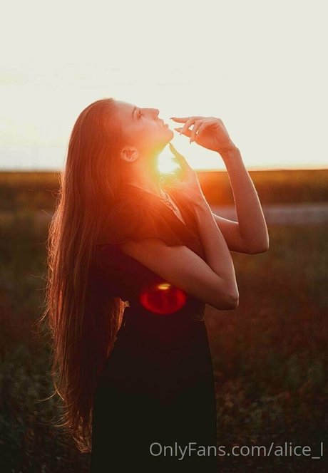 alice l nude only fans leaks