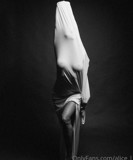 alice l naked onlyfans leaks