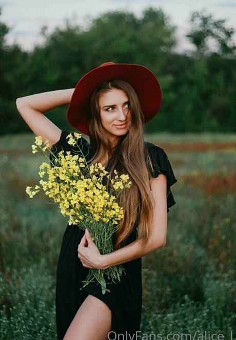 alice l onlyfans naked leak