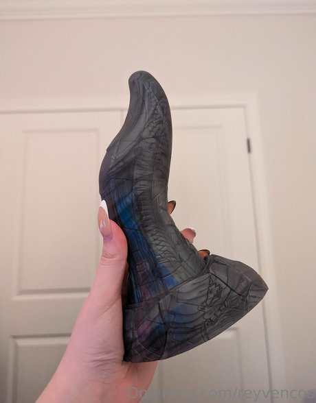 Reyvencos pics onlyfans