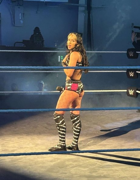 Cora Jade onlyfans leak