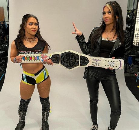 Cora Jade onlyfans leakd