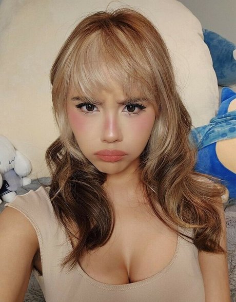 nerd princess onlyfans nude depiction