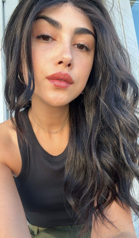 Alexa Mansour onlyfans sex