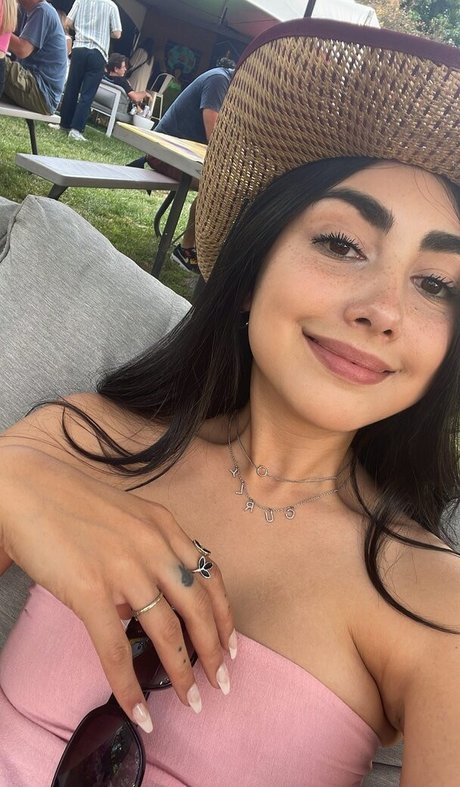 Alexa Mansour onlyfans page