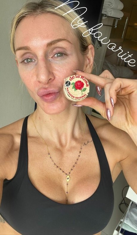 Charlotte Flair onlyfans sextape