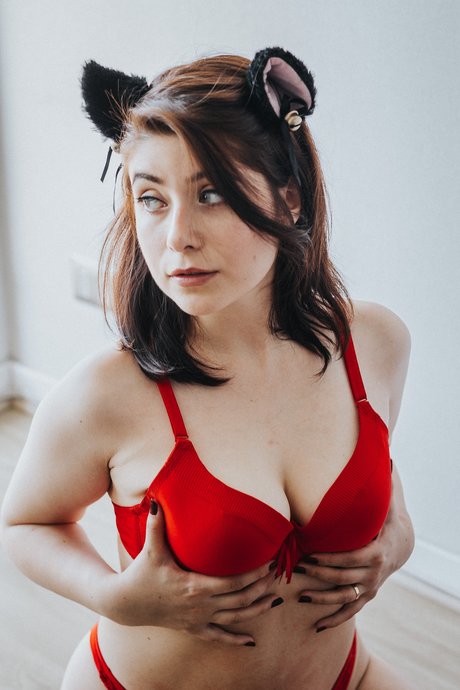 paulaeal onlyfans strip