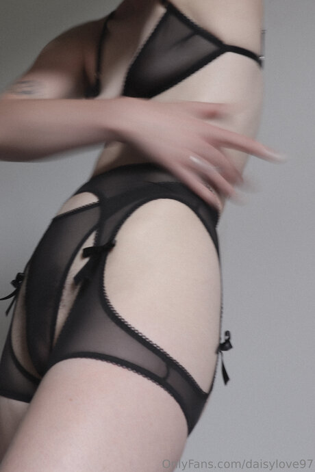 DaisyLove97 porn onlyfans leaks