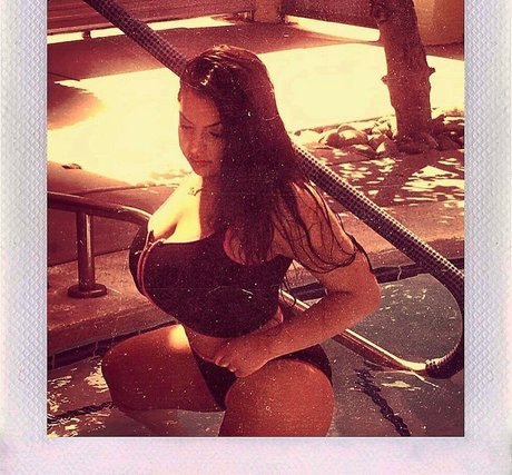 iloveteniah onlyfans sex tape