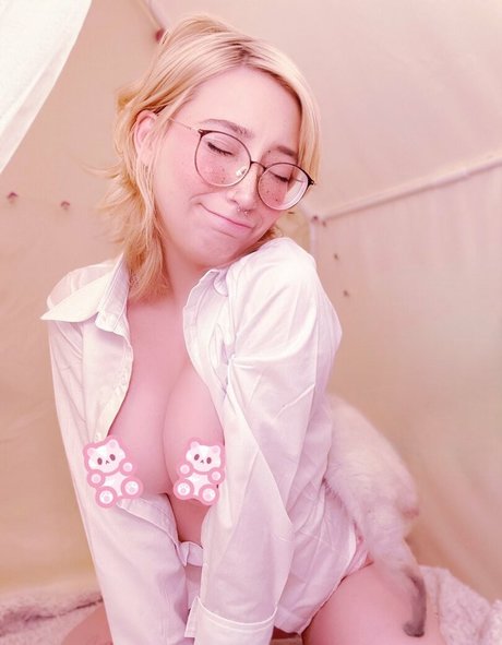 Prim Taylor naked onlyfans pics