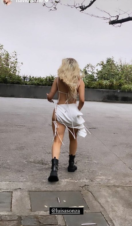 Luisa Sonza onlyfans nude tits