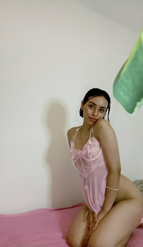 mia latinaa only fans photos