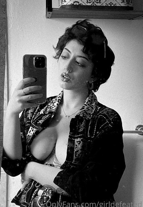 girldefeated onlyfans leaj