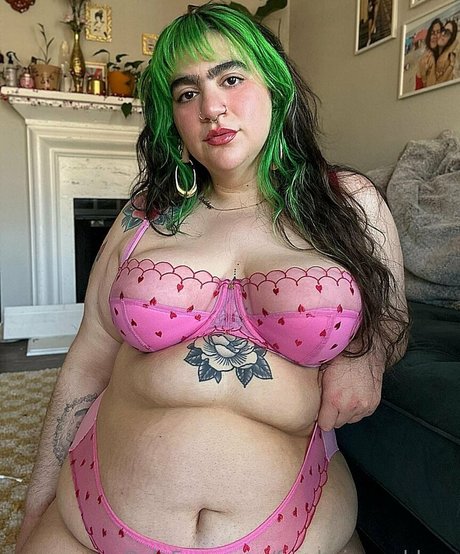 freehairygoddess xxx onlyfans