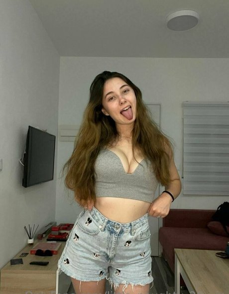 little naughty 20 vip onlyfans lean