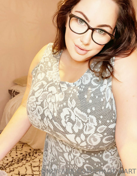 chloehart34kk naked leaked onlyfans